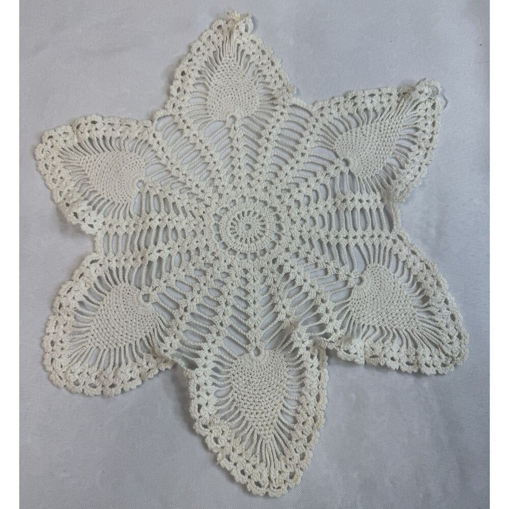 Vtg Handmade Off White Crocheted Starburst Table Doily Pineapple Pattern 10.5"